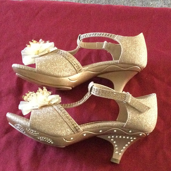 Girls Low Heel Glitter Pump Sandals - Picture 2 of 7